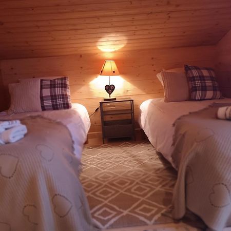 Charming Family Chalet For 8 People, With Private Hot Tub Les Clefs Экстерьер фото