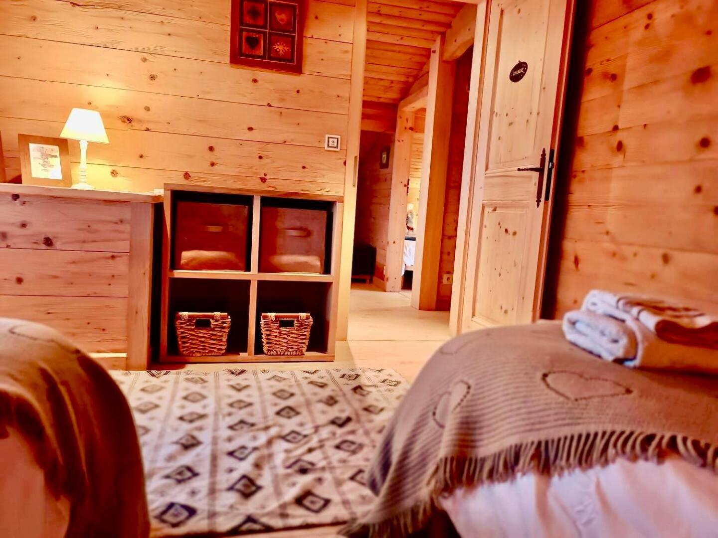 Charming Family Chalet For 8 People, With Private Hot Tub Les Clefs Экстерьер фото