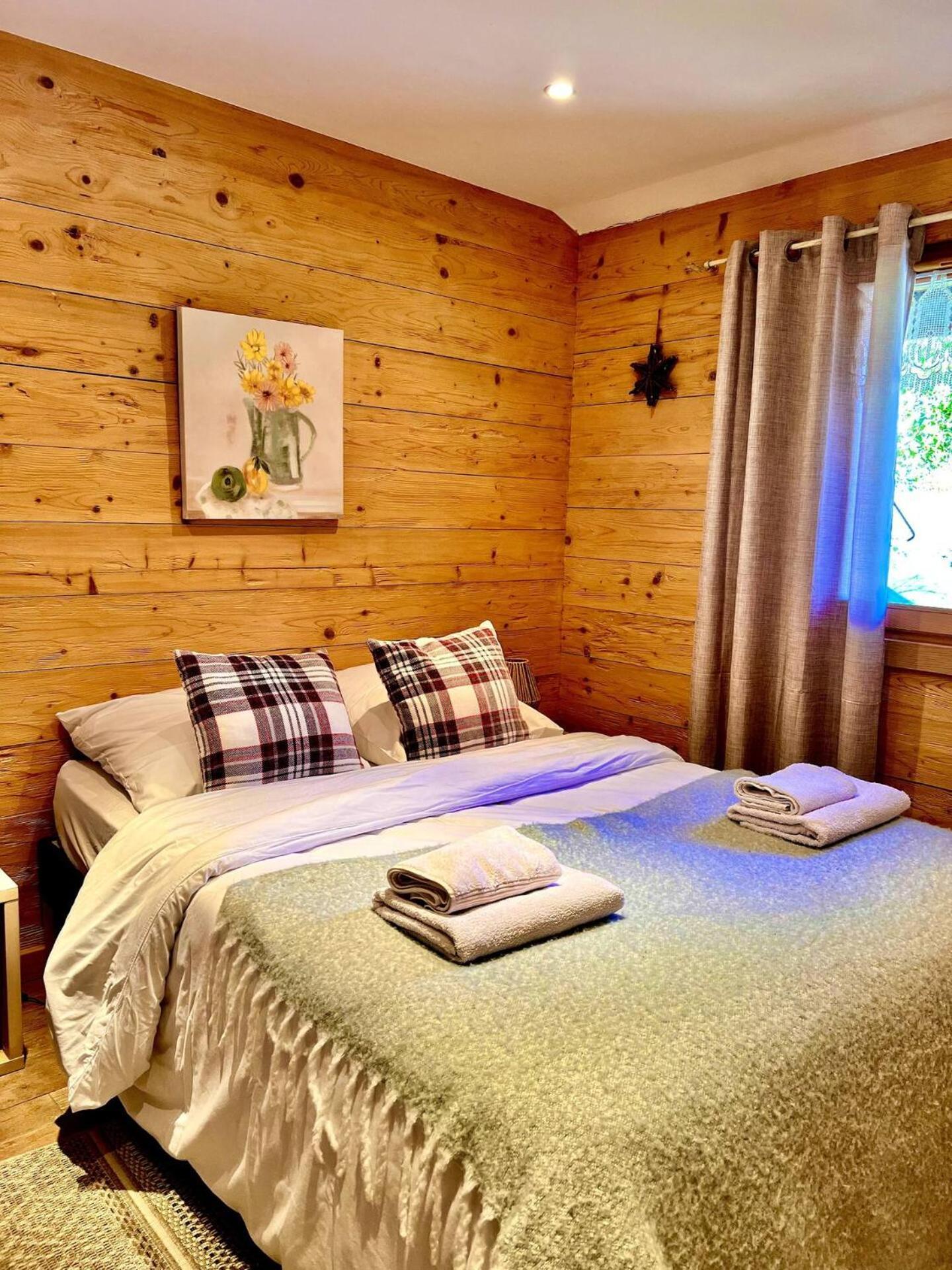 Charming Family Chalet For 8 People, With Private Hot Tub Les Clefs Экстерьер фото