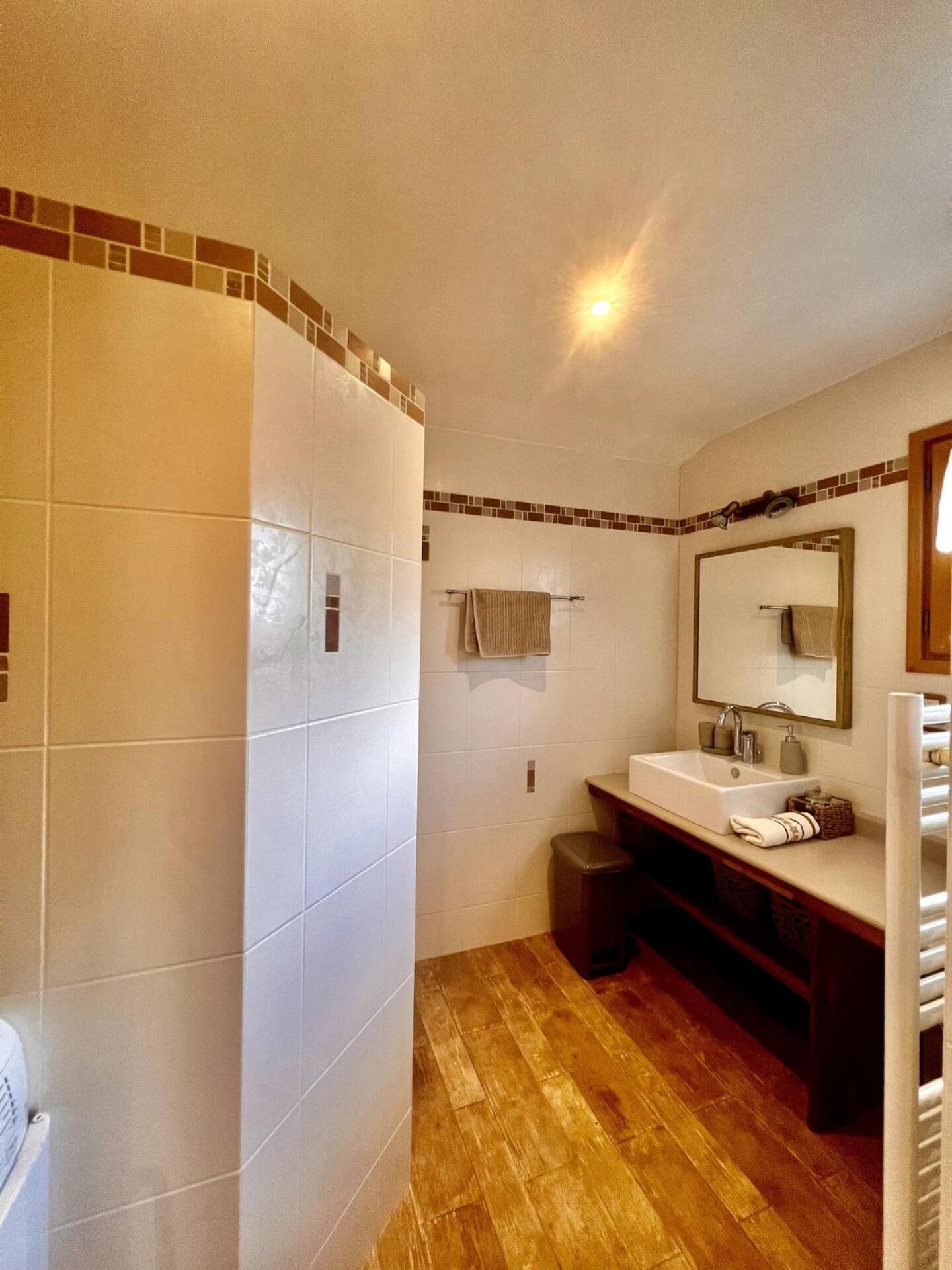 Charming Family Chalet For 8 People, With Private Hot Tub Les Clefs Экстерьер фото