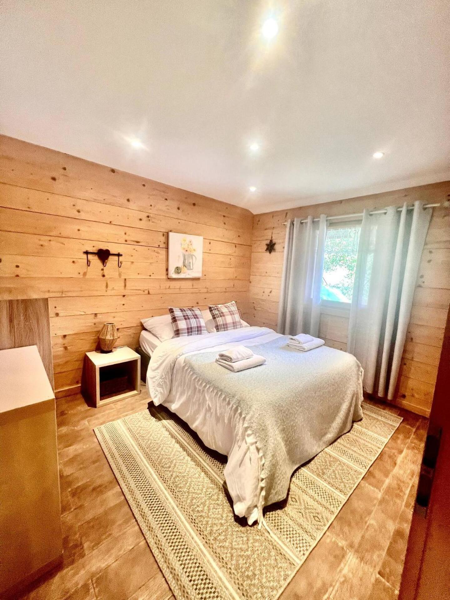 Charming Family Chalet For 8 People, With Private Hot Tub Les Clefs Экстерьер фото