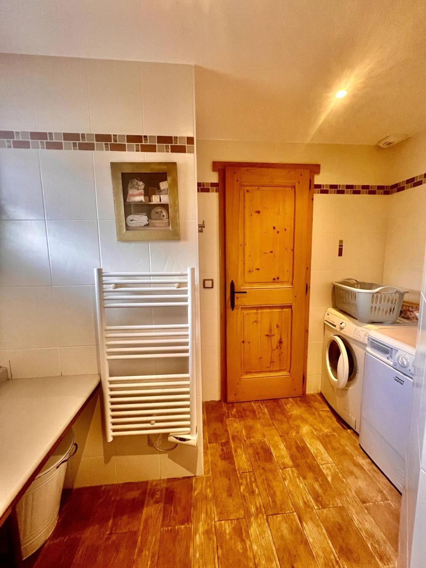 Charming Family Chalet For 8 People, With Private Hot Tub Les Clefs Экстерьер фото