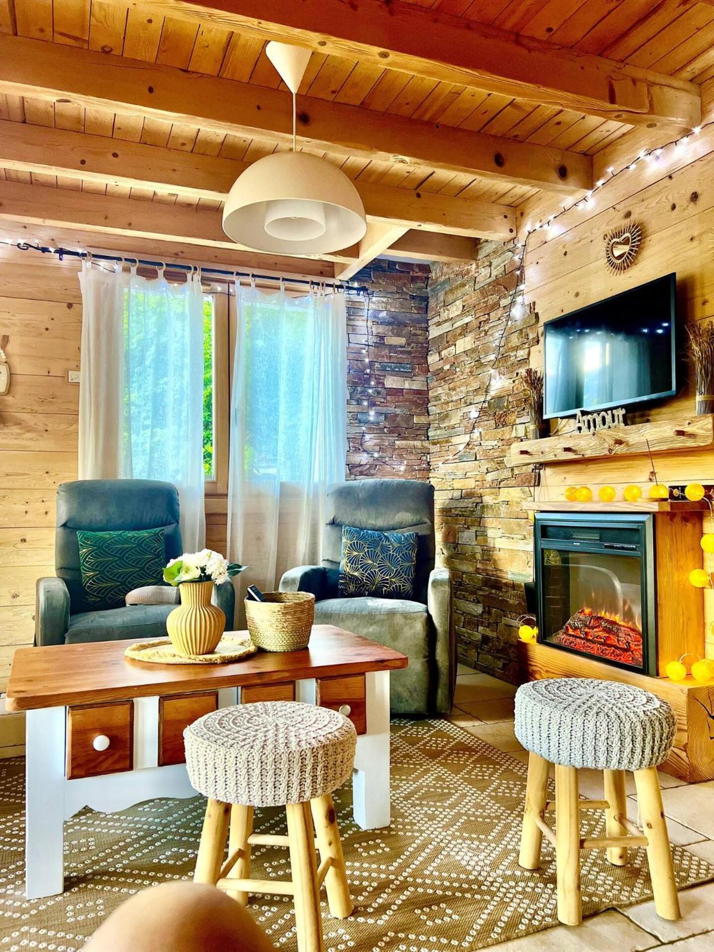 Charming Family Chalet For 8 People, With Private Hot Tub Les Clefs Экстерьер фото